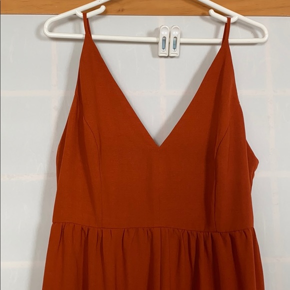 Rust wide leg jumpsuit with pockets - Picture 2 of 4